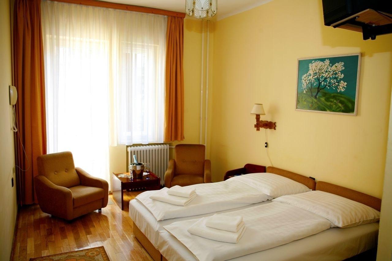 Hotel Bara Junior Budapeste Exterior foto