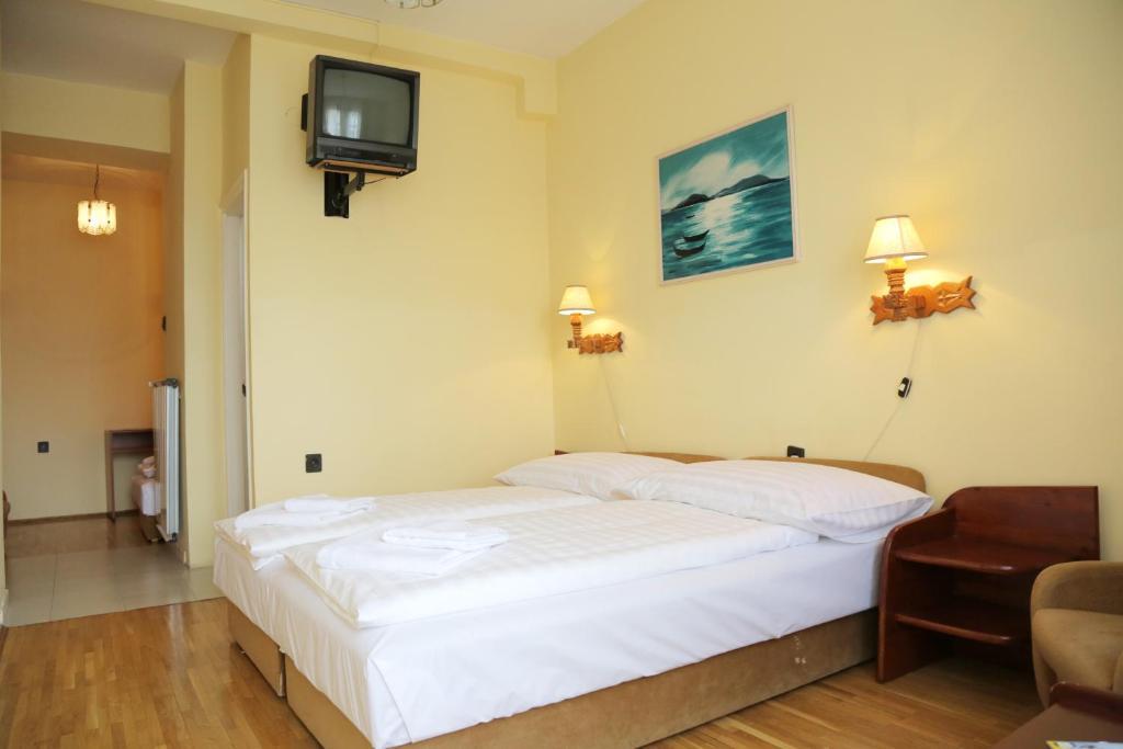 Hotel Bara Junior Budapeste Quarto foto